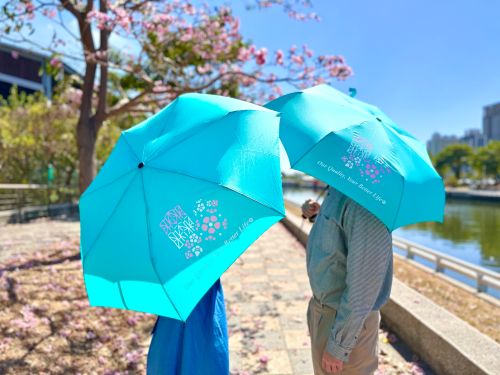 ▲中鋼2023股東會紀念品「傘Ｑ（Thank you）」，每年都引起小股東收藏熱潮。（圖／中鋼提供）