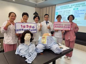 傳統鼻胃管照顧不易 經皮內視鏡胃造口讓阿嬤重拾歡笑