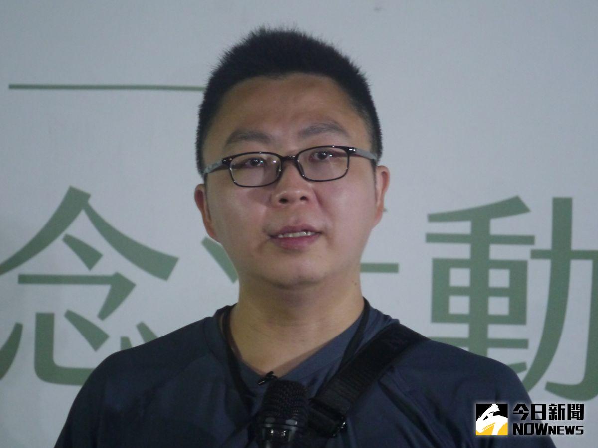 ▲新北市板橋區某幼兒園發生教保員餵藥案，恩恩爸今天發文指出，新北市府永遠有這些泯滅人性的事情發生，「繼續漠視，哪天鐵拳砸到你們的頭上都不意外」。（圖 ／記者吳嘉億攝，2023.04.14）