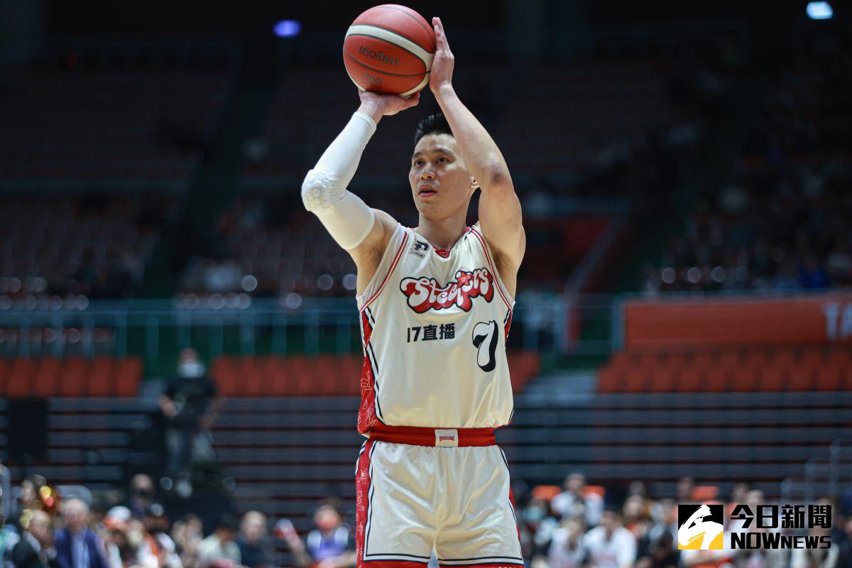 ▲鋼鐵人球星林書豪按摩師被控密醫。（圖／葉政勳攝）