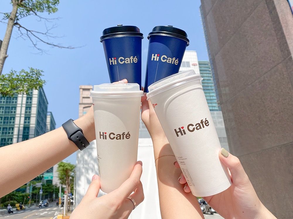 ▲雙12購物節接力登場，萊爾富12月12起有美式買12送12、冰／熱拿鐵買12送10。（圖／萊爾富提供）