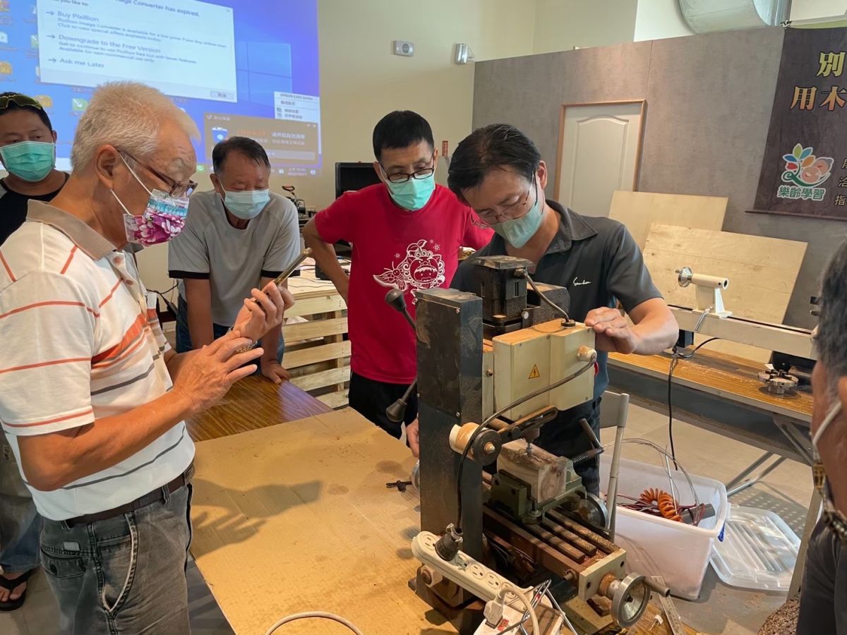 ▲教育部於2023年共補助全國成立367所樂齡學習中心，樂齡學習據點拓展至2,912個村里。（圖／教育部提供）