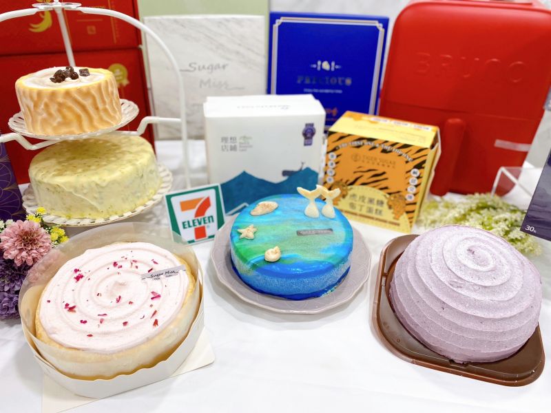 ▲7-11母親節蛋糕預購,匯集星級飯店、手搖飲名店、網美咖啡…等超過30家人氣名店。(圖/業者提供)