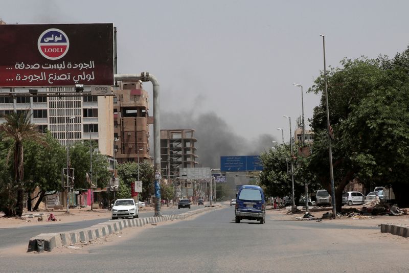 ▲蘇丹首都喀土穆（Khartoum）15日槍聲大作，爆發激烈軍事衝突，準軍事組織（RSF）聲稱已經攻佔總統府與機場等要地。（圖／美聯社／達志影像）