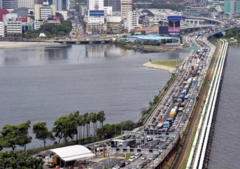 ▲馬來西亞政府估計在開齋戒假期期間，往來新馬陸路關卡者將達到30萬人次。（圖／翻攝自聯合早報）