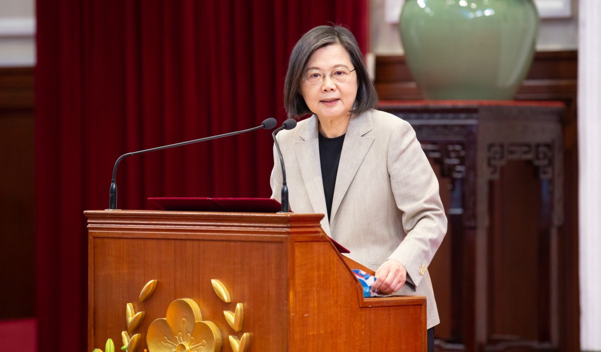 ▲性平事件頻傳，蔡英文晚間於臉書發文致歉，已請行政院陳建仁針對整體機制提出三改革方向。（圖／總統府提供）