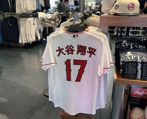 MLB／大谷翔平爆紅！洋基球場販售大谷天使隊球衣！還有球迷買單
