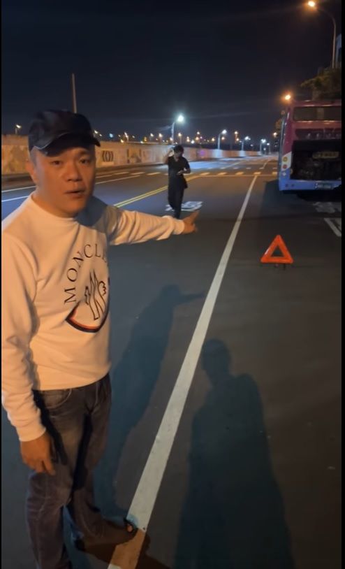 ▲江和樹指這輛公車每到晚上就會故障、天亮後就會自動修復。(圖/翻攝江和樹臉書,2023.04.19)