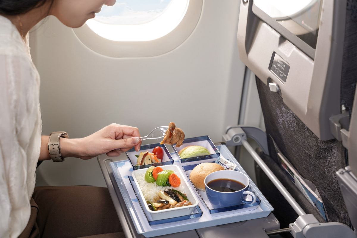 ▲顛覆飛機餐只是果腹的刻板印象，網友分享搭飛機時，附餐麵包竟讓人超驚豔，華航空姐也揭露麵包來頭，引起眾人熱議。（圖／頤宮提供）