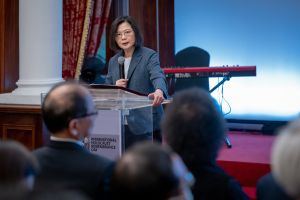 小英七周年4/高喊團結卻不曾與在野黨會面溝通 藍批蔡英文傲慢