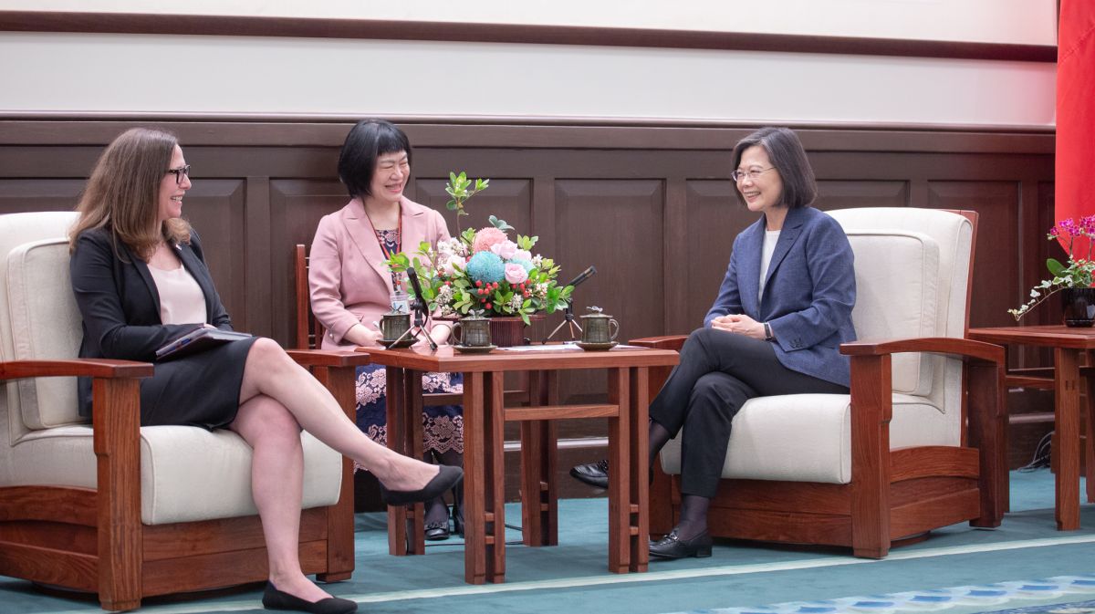 ▲蔡英文接見AIT主席羅森柏格，期盼強化台美關係。（圖／總統府提供）