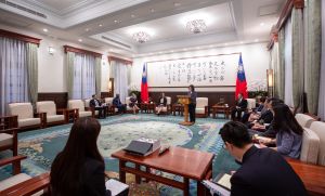 蔡英文接見AIT主席羅森柏格,期盼強化台美關係。 ▲蔡英文接見AIT主席羅森柏格,期盼強化台美關係。(圖/總統府提供)