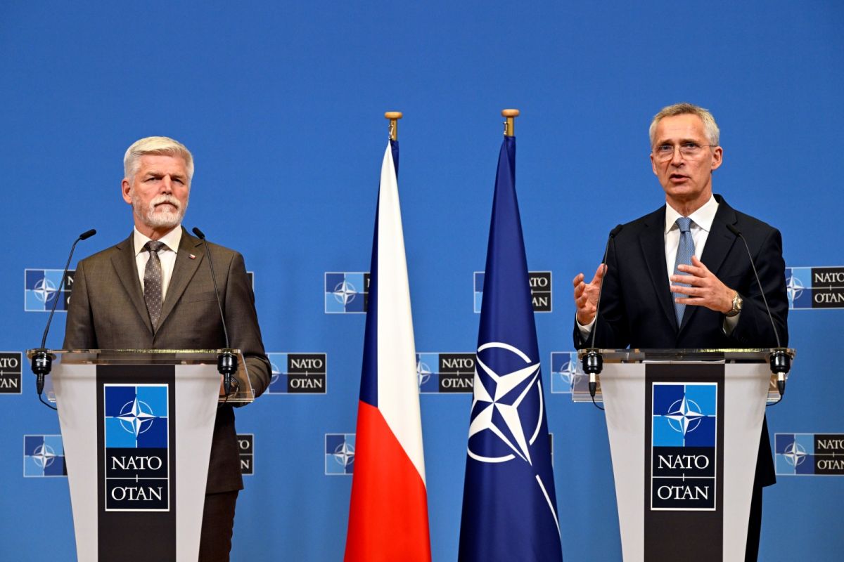 ▲3月就任捷克總統的帕維爾（Petr Pavel）19日拜訪北大西洋公約組織（NATO）布魯塞爾總部，在與史托騰柏格（Jens Stoltenberg）會談後共同舉行記者會。（圖／美聯社／達志影像）