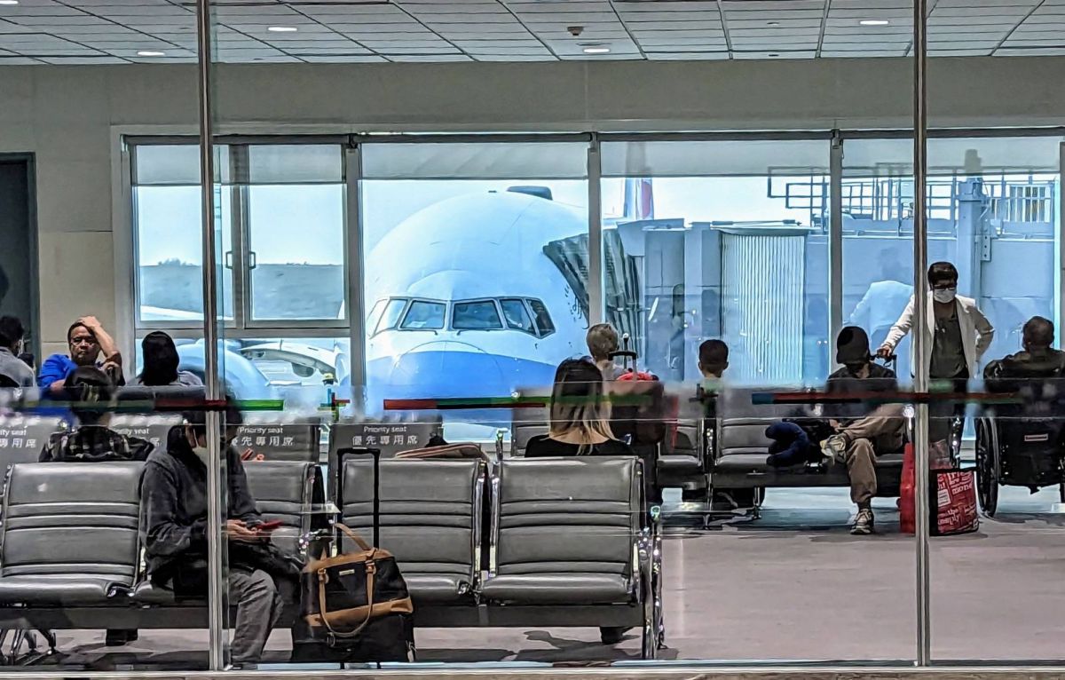 ▲桃園機場今（22）日上午接獲機師通報發現不明飛行物，機場緊急暫停航機起降40分鐘。（示意圖／桃園機場公司提供）