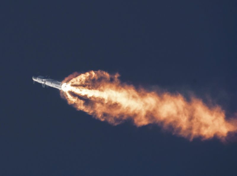 ▲SpaceX於20日試射星艦（Starship），結果升空4分鐘後爆炸殞落。而爆炸到底是「尷尬的失敗」或「成功的失敗」，航太專家這麼分析。（圖／翻攝自SpaceX的推特）