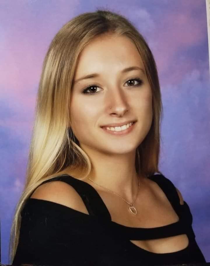 ▲紐約州一位20歲白人女子吉莉絲(Kaylin Gillis),15號與友人乘車出遊時開錯車道,將車輛駛進別人家門前,正要離開時被屋主開槍射死。(圖/翻攝自「Justice For Kaylin Gillis」臉書社團)