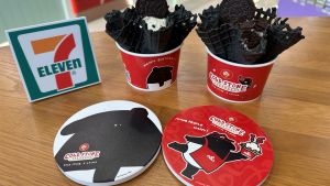 COLD STONE買1送1!7-11有來貘杯墊 全家霜淇淋也買1送1
