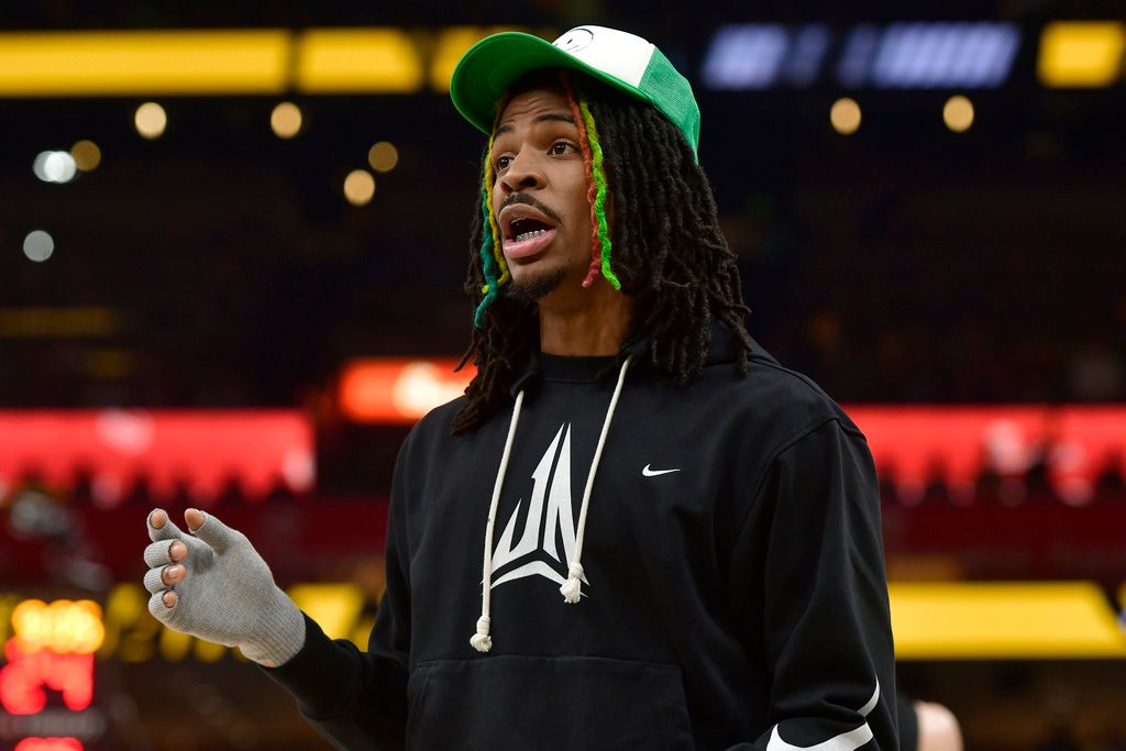 ▲曼菲斯灰熊今(23)日宣布，在因手傷缺席了第2場比賽後，球隊主控Ja Morant將會參加第3戰，並且先發上陣。（圖／美聯社／達志影像）