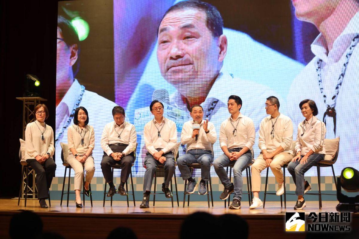 ▲侯友宜出席「北臺區域發展推動委員會」平台會議，與藍營北台六位首長同台。（圖 ／記者吳嘉億攝，2023.04.23）