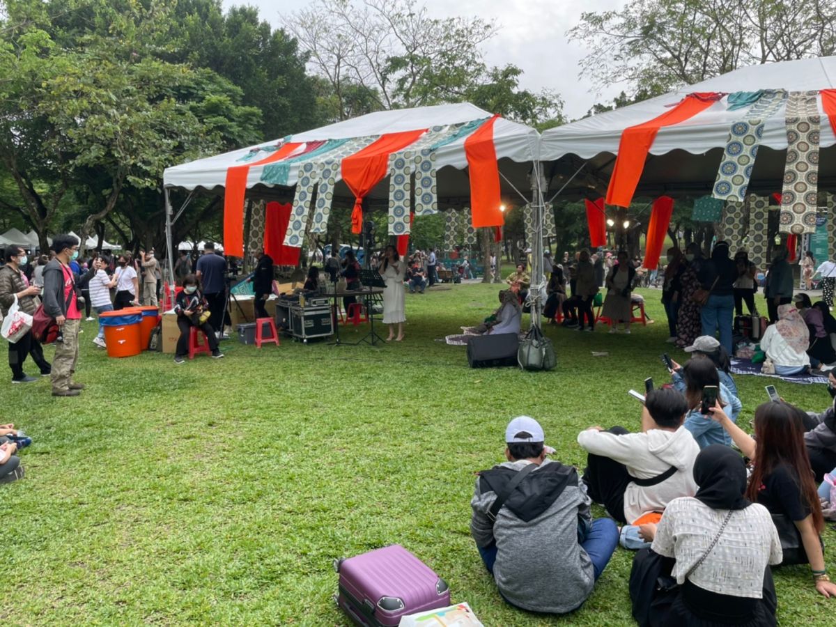 ▲在台穆斯林在音樂表演中，感受家鄉節慶氛圍。（圖／記者攝於2023.04.23）