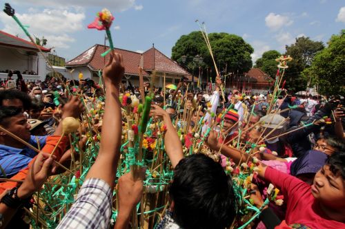 3/21開齋節進北車像出國！穆斯林過年由來曝　7-11、全家買一送一