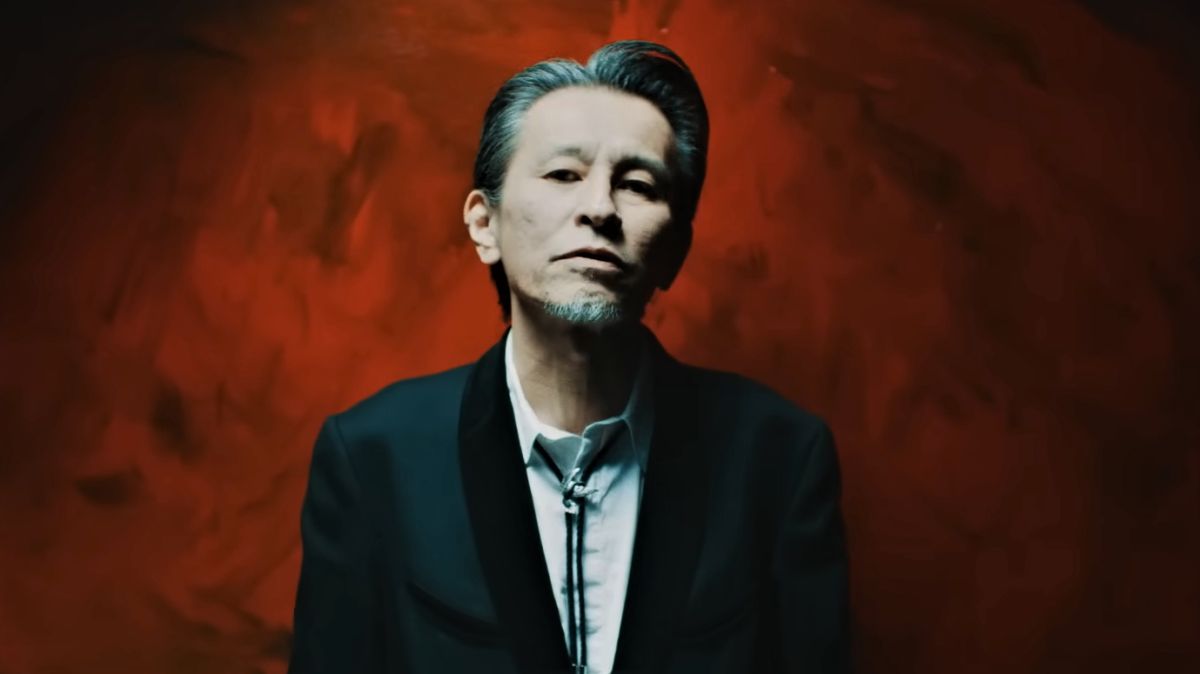 ▲演唱《灌籃高手》電影全新片頭曲的日本樂團「The Birthday」，主唱CHIBA YUSUKE因罹患食道癌逝世，享年55歲。（圖／翻攝畫面）