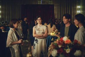 ▲温昇豪(右二)和隋棠(右一)在《親愛壞蛋》入住豪宅社區。(圖/三立) ▲温昇豪(右二)和隋棠(右一)在《親愛壞蛋》入住豪宅社區。(圖/三立)