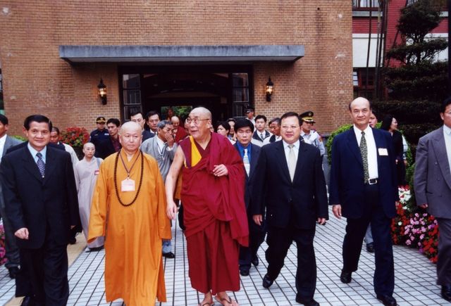 ▲ 達賴喇嘛2001年也曾到立法院發表演說。翻攝立法院議政博物館