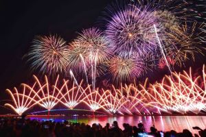▲澎湖花火節今年迎接迪士尼100周年慶典。（圖／雄獅旅遊提供）