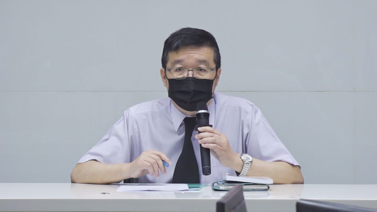 ▲聯華食品彰化廠今（25）日清晨發生火警，稍早召開重大訊息說明會，聯華食品發言人林志遠指出，彰化廠年營收約19億，目前支援彰化廠的2大廠分別為中壢廠與基隆廠。（圖／記者朱永強攝影）