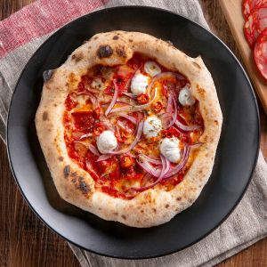 ▲LA ONE eshop推出多樣歐陸風味的冷凍調理包，連手工披薩也買得到。（圖／LA ONE提供）