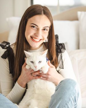茱莉亞如今幫助許多小貓找到新家。(圖/Instagram:coopkitties) ▲茱莉亞如今幫助許多小貓找到新家。(圖/Instagram:coopkitties)