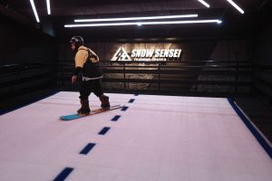 ▲「SPK 滑雪公園 」將登場，結合了滾輪式機台與乾式雪道、Jibbing道具、氣墊跳台的全方位滑雪練習場地。