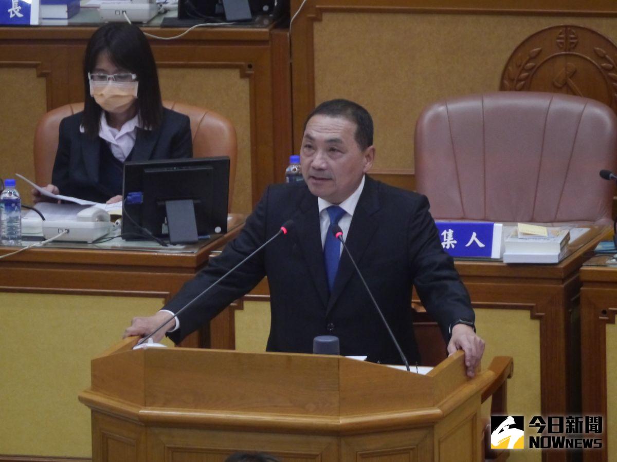 ▲新北市長侯友宜到議會進行施政報告。（圖 ／記者吳嘉億攝，2023.04.26）