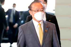 岸田遇襲「顧吃鰻魚飯」！日本公安委員長挨轟　遭罵「鰻魚大臣」
