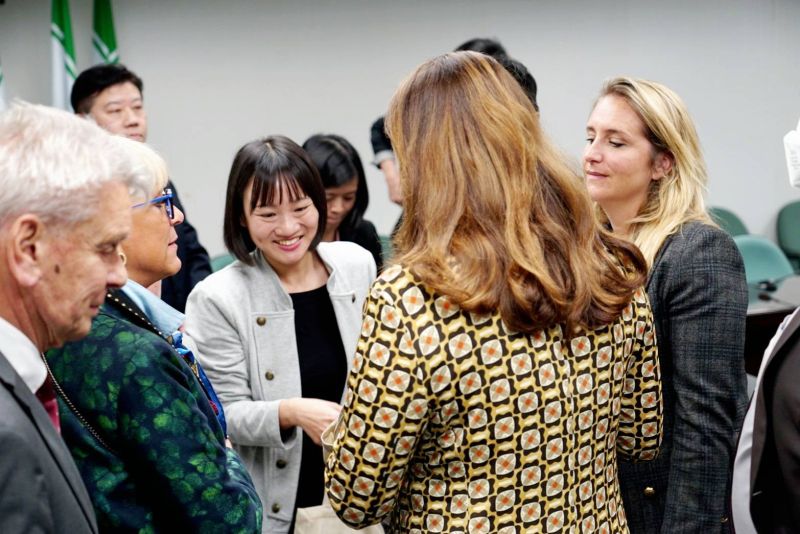 ▲法國參議院副議長兼友台小組主席李察(Alain Richard)率團訪台,民進黨由國際部主任謝佩芬等人接待。(圖/民進黨提供)