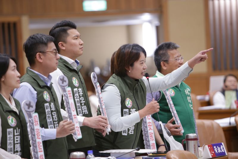 ▲侯友宜爭議不斷,民進黨眾議員針對各項議題提出質疑。(圖/卓冠廷辦公室提供)