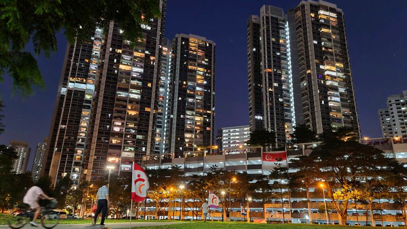 ▲新加坡未來超過50歲以上的單身人士將大幅增加，小型住宅和公寓將是房市主流。（圖／美聯社／達志影像）