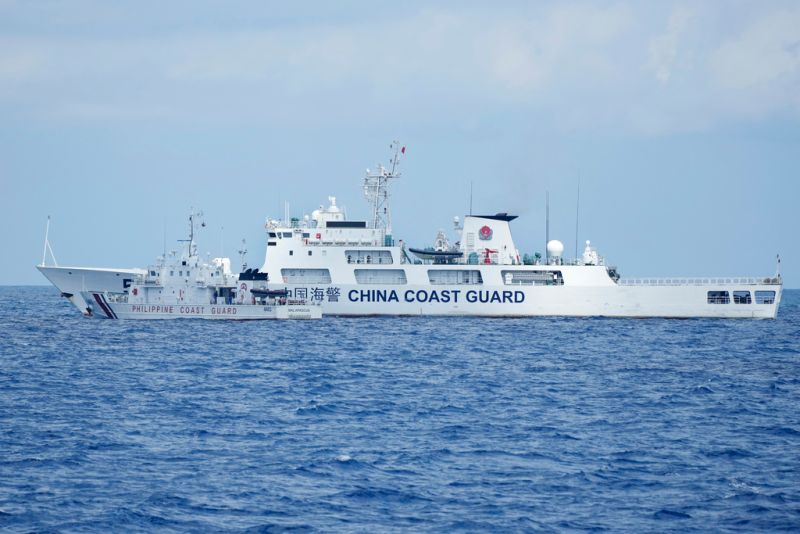 ▲中國海警近日又在南沙仁愛礁海域以水砲襲擊菲律賓補給船，牽動地區緊張局勢。資料照。（圖／美聯社／達志影像）