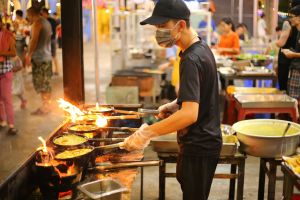 越南峴港「美食天堂」　在地小吃、逛夜市成特色旅遊招牌
