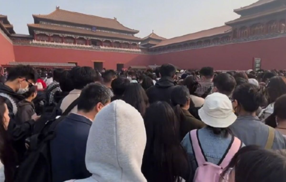 ▲中國五一長假出遊潮旺，多地熱門景點門票皆售罄。（圖／翻攝自微博）