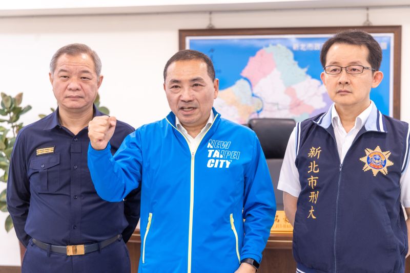 ▲ 侯友宜到新北市刑事警察大隊慰問，致詞強調警方除惡務盡，不讓黑幫囂張。（圖 ／新北市政府提供）