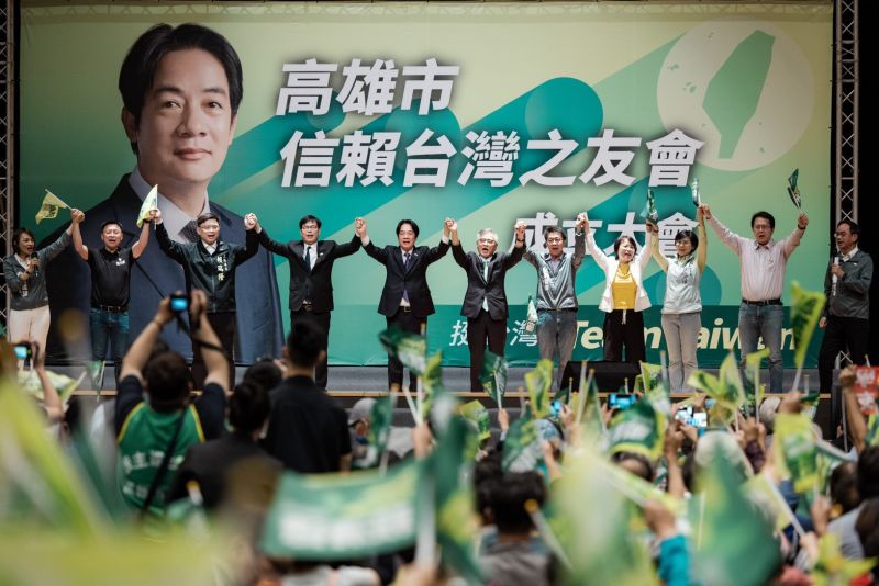 ▲民主進步黨主席暨總統候選人賴清德今(29)日到高雄出席「高雄市信賴台灣之友會成立大會」。(圖/民進黨高雄市黨部提供)