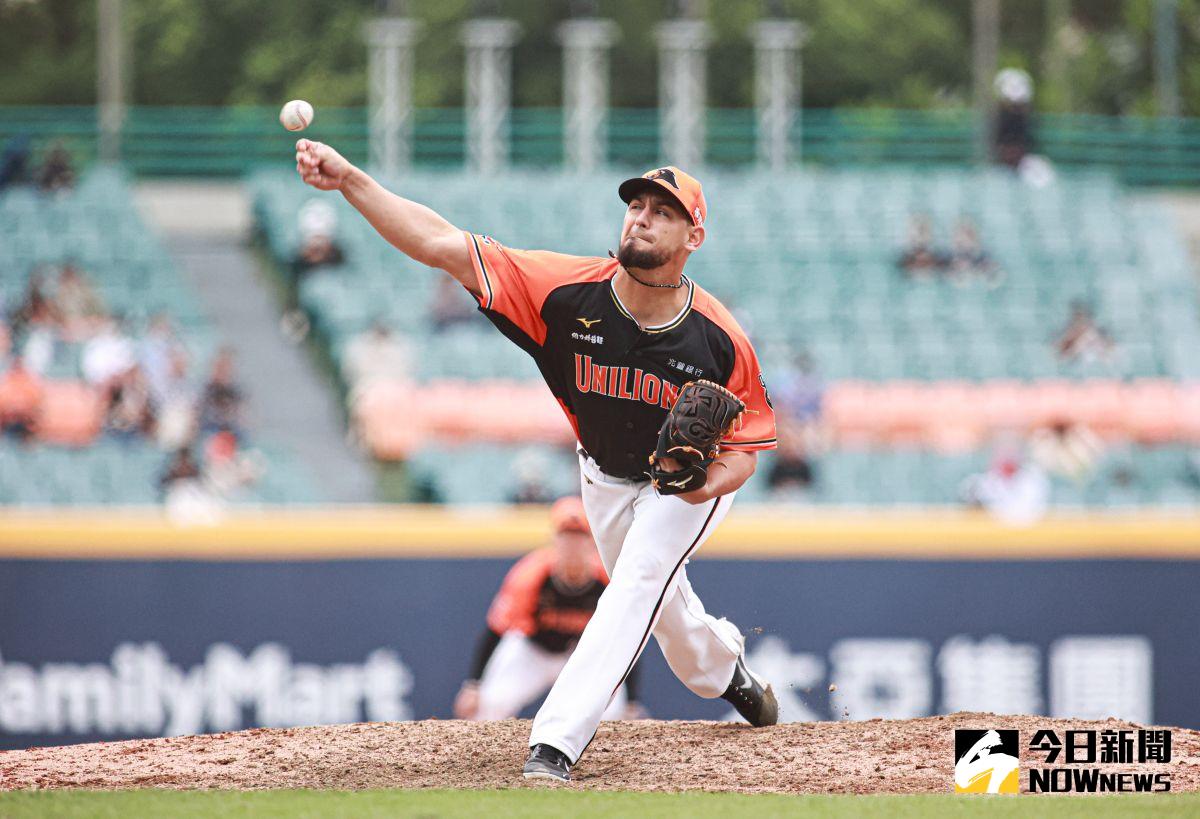 ▲統一獅洋投勝騎士繳出6.2局好投，再度拿下勝投。（圖／記者葉政勳攝）