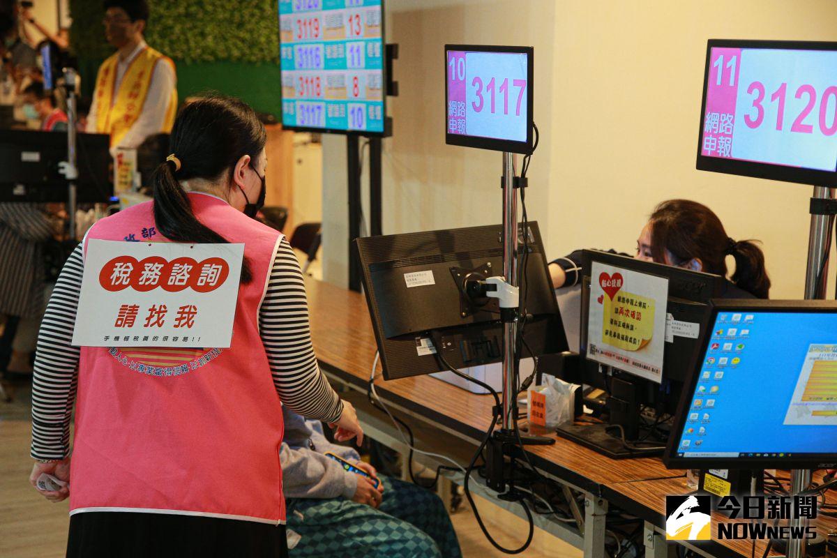 ▲報稅注意！社會局提醒2族群慎防「親戚冒名報扶養」影響福利補助。（圖／記者葉政勳攝）