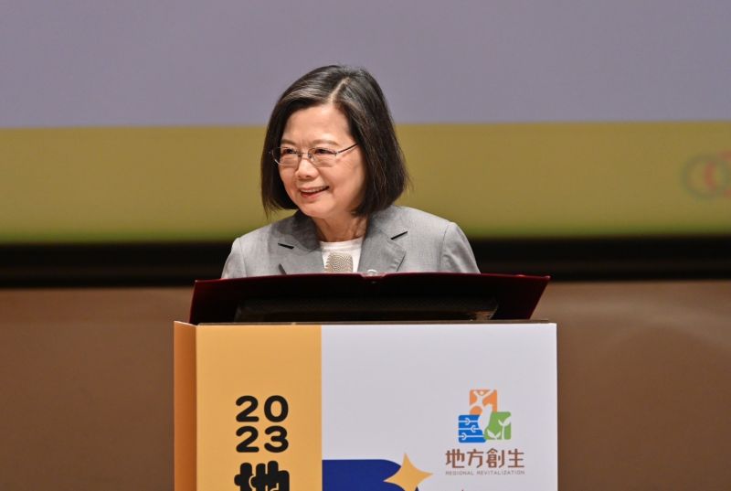▲蔡英文出席「2023地方創生論壇暨展覽市集」。（圖／行政院提供）