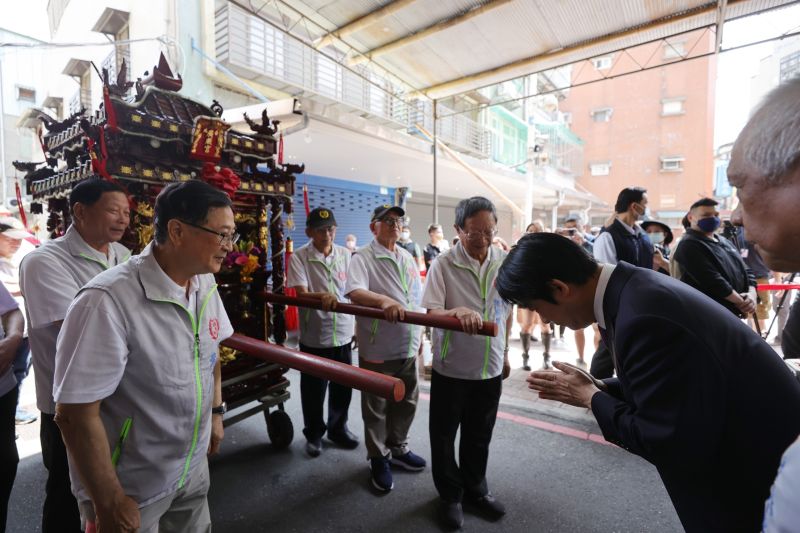▲賴清德赴萬華廣照宮出席「加蚋仔遶境大拜拜」。（圖／總統府提供）