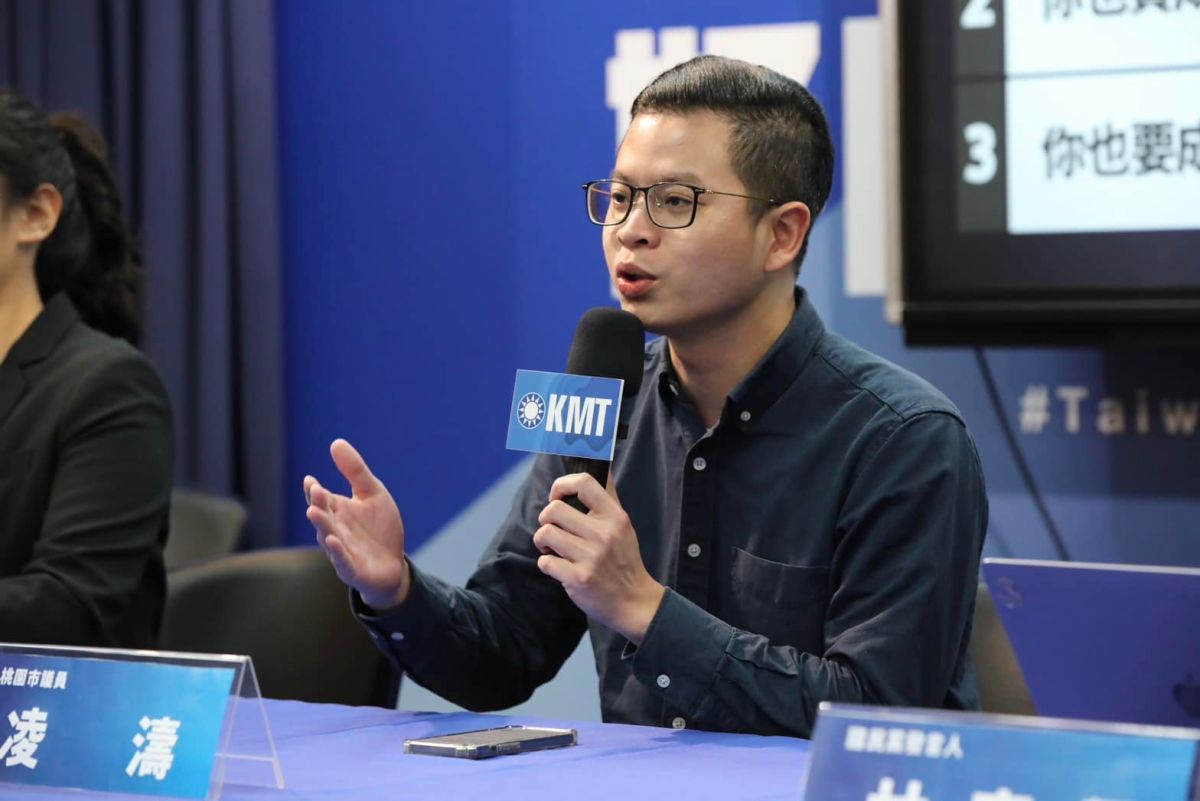 ▲「團結、整合才能勝選！」凌濤在臉書發文，喊話「村長」詹江村參與黨內立委初選，「我一定全力支持！」（圖／翻攝凌濤臉書）