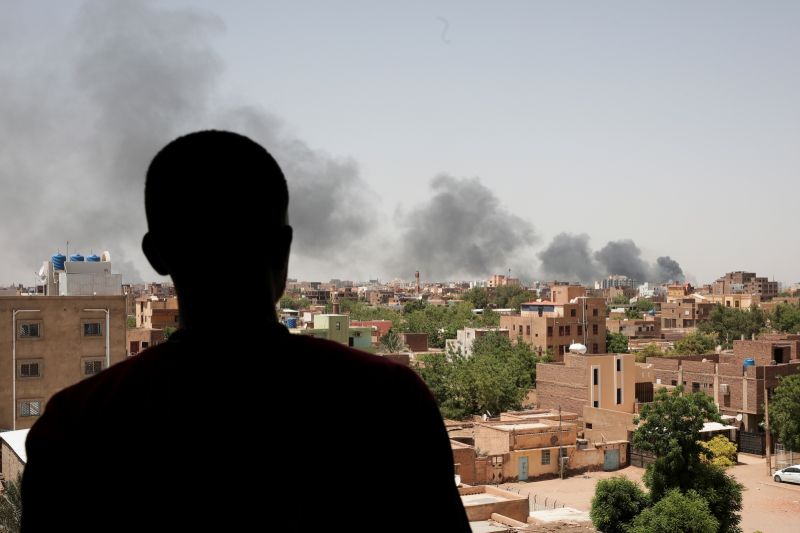 ▲聯合國難民事務高級專員公署警告，蘇丹境內激烈戰鬥可能迫使超過80萬人逃往鄰國。（圖／美聯社／達志影像）