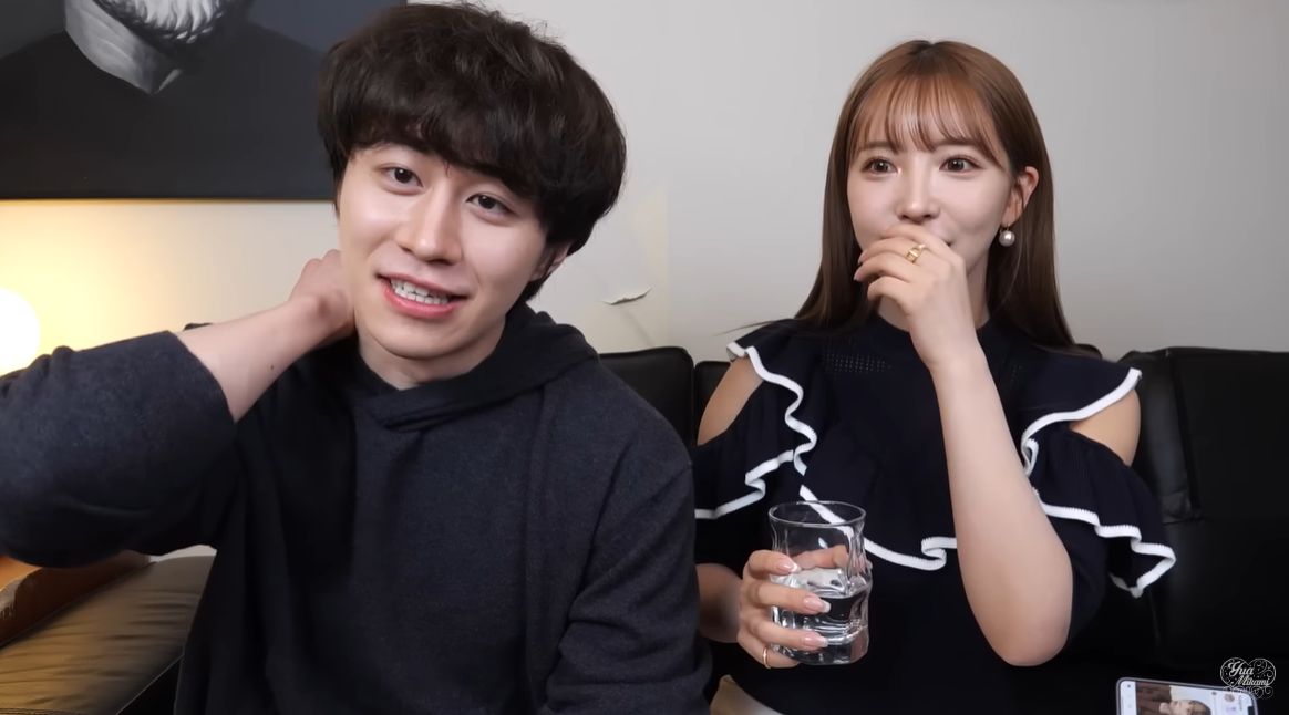 ▲三上悠亞（右）公開戀情，男友顏值很高，身分也曝光。（圖／翻攝自三上悠亞YouTube）